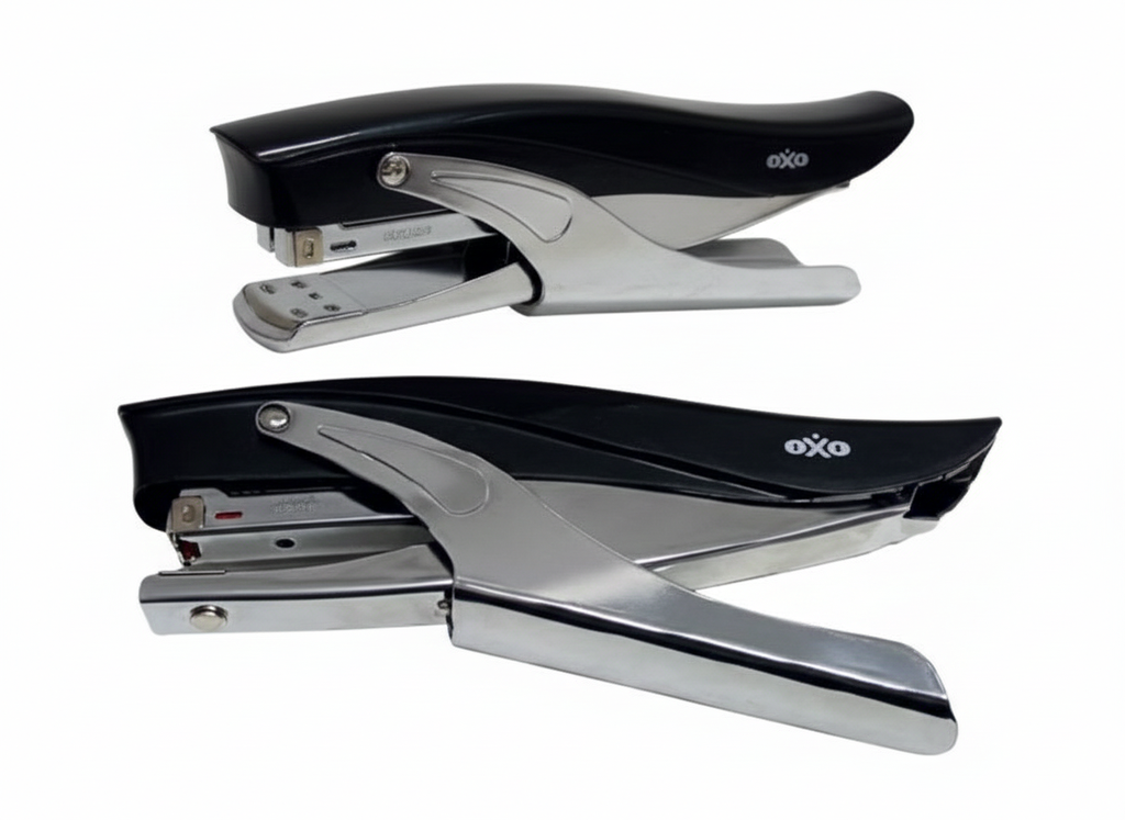 ABROCHADORA OXO Nº10 PINZA MEDIANA PLASTICO-METAL NEGRO 267